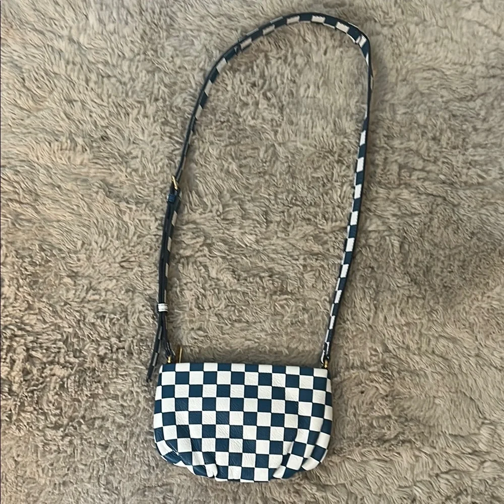 Marc Jacobs Black and White Crossbody Bag with Checkerboard Design - Picture 4 of 8